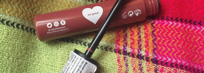 Матовые помады Lottie London "Stay all day" (+ свотчи на дуохромный блеск для губ #Holo)