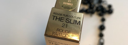 Прекрасный красный Yves Saint Laurent Rouge Pur Couture The Slim 21