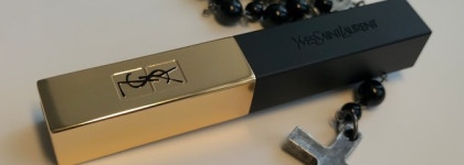 Прекрасный красный Yves Saint Laurent Rouge Pur Couture The Slim 21