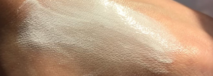 Спасение для кошелька и белоснежек NYX Pro Foundation Mixer - White Blanc
