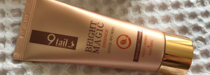 Идеальная кожа вместе с 9-Tails Bright Magic Essence