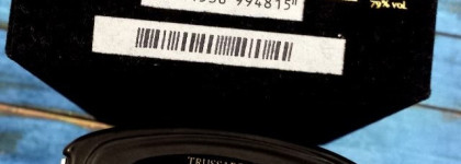 Слива лиловая, спелая, садовая от Trussardi Black Extreme