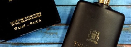 Слива лиловая, спелая, садовая от Trussardi Black Extreme