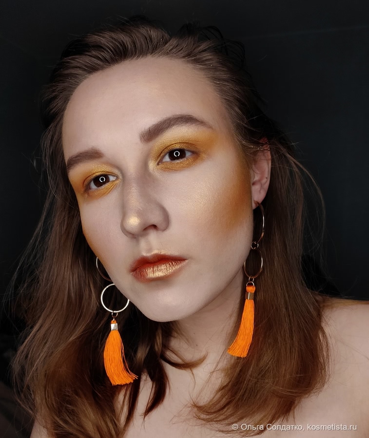 В качестве румян желтый и оранжевый оттенок, на глазах золото из NYX Swear by It, прикрепляю этот образ для демонстрации возможностей палетки.