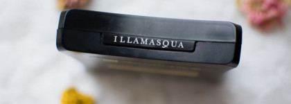 Люксовый хайлайтер Illamasqua Beyond powder в оттенке Deity за 260 рублей