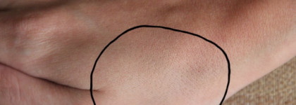 Легкое тональное средство Guerlain Lingerie de peau cushion, оттенок 01N