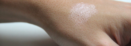 Жидкий хайлайтер от Karl Lagerfeld+ModelCo в оттенке 01 "Opal" - мое знакомство с капсульной коллекцией косметики от легендарного кутюрье