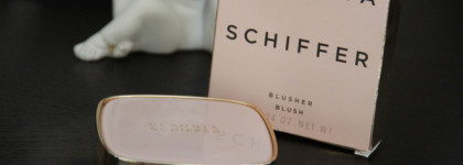 Румяна или бронзер? Румяна из коллекции Claudia Schiffer в оттенке Hot Sand от бренда Artdeco