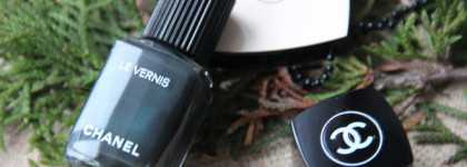 Любимый зимний лак Le Vernis Longue Tenue от Сhanel оттенке 558 Sargasso