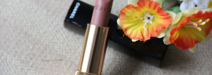 Бежевая нежность на каждый день с весенней коллекцией от Chanel: помада в оттенке 71 Nuance и лак для ногтей в оттенке 646 Bleached Mauve