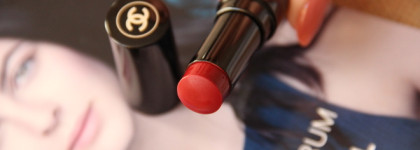 Красота и уход: увлажняющий бальзам для губ с эффектом естественного сияния Chanel Les Beiges в оттенке Intense