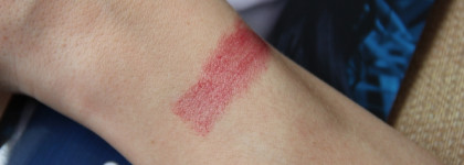 Красота и уход: увлажняющий бальзам для губ с эффектом естественного сияния Chanel Les Beiges в оттенке Intense