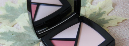 Универсальная палетка для лица Palette Essentielle 3-в-1 в оттенке 150 Beige Clair от Chanel