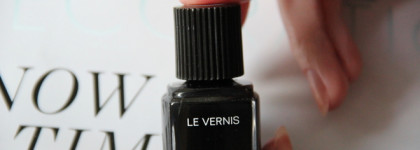 Лаки из коллекции Noir et Blanc de Chanel: 711 Pure White и 713 Pure Black