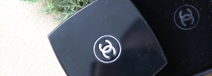 Noir et Blanc de Chanel: палетка Les 4 Ombres в оттенке 332 Noir Suprême