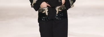 Показ коллекции Mètiers d'Art Coco's House Codes de Chanel в Париже