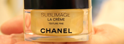 Профессиональные макияжи с рождественской коллекцией Les Ornements de Chanel