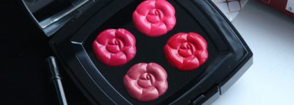 "Оттенки розового" с палеткой для губ Camélia d'eau из коллекции Le Blanc Spring 2020 от Chanel