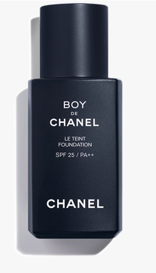 Матовый тональный флюид Le Teint Foundation Boy de Chanel. Cкин с официального сайта бренда.