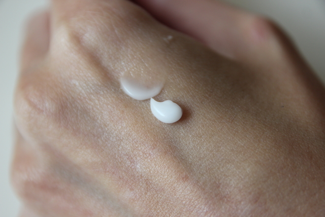 Осенние нововведения в моем уходе. Полноценный анализ ночной маски Hydra Beauty Masque de nuit au camélia и кратко о других новинках и средствах Chanel