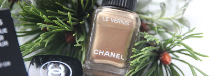 Рождественский лак от Chanel: Le Vernis в оттенке 773 Chaîne d' or