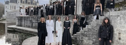 Показ в сказочном замке: коллекция Chanel Métiers d'Art 2020/21