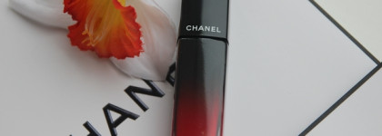 Первые весенние новинки от марки Chanel: стойкая жидкая помада Rouge Allure Laque в оттенке 73 Invincible