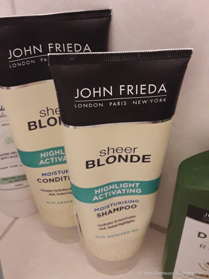 Шампунь и бальзам для мелированных и светлых волос Sheer Blonde от марки John Frieda. Фото на телефон.