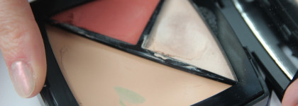 "Макияж без правил": зеленые с золотом smoky eyes с продуктами Chanel