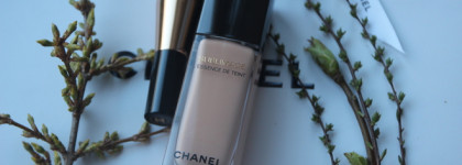 Новинка среди моих тональных средств: тональная сыворотка придающая сияние Sublimage L'essence de teint в оттенке BR 22 от Chanel