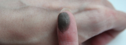 Тени для повседневного макияжа: Ombres Prèmiere в оттенке 928 Cuir Brun из коллекции Les Chaînes d'or de Chanel 2020