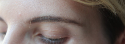 "Макияж без правил": варианты синих smoky eyes со средствами Chanel