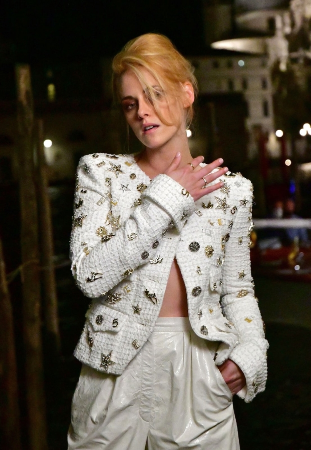 Кристен Стюарт на ужине Chanel в рамках Венецианского кинофестиваля.