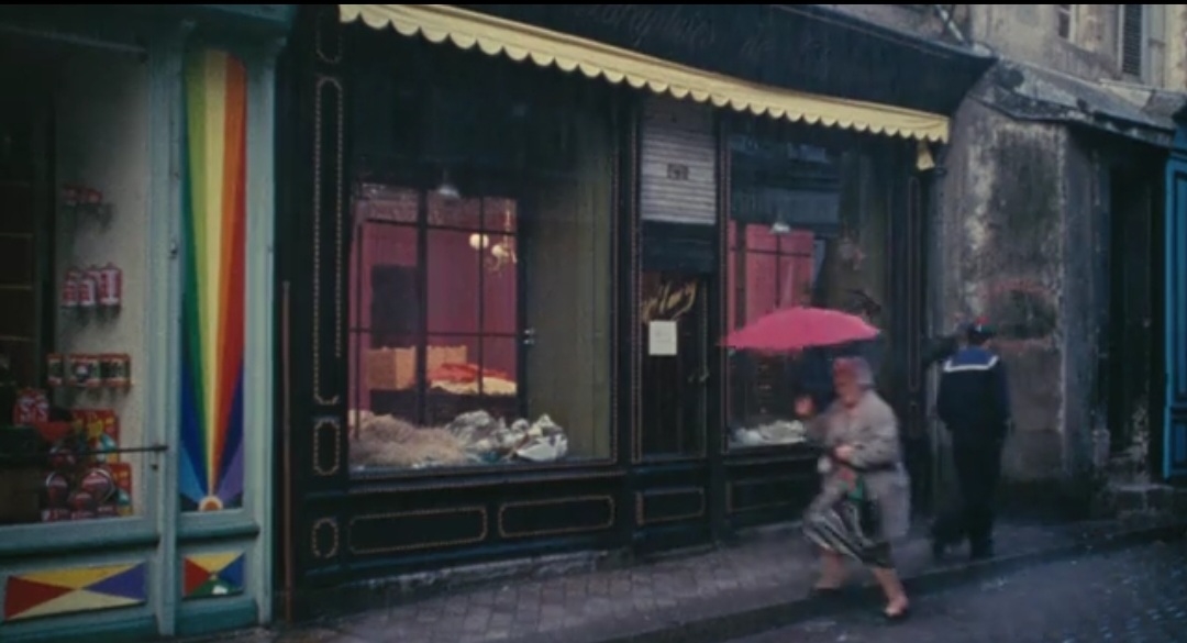 Бывший магазин мадам Эмери. Кадр из фильма.