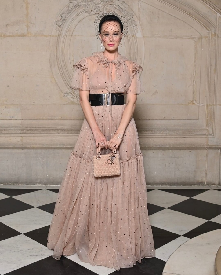 Амбассадор дома Dior Беатрис Борромео на показе Dior Haute Couture Fall-Winter 2022/23.