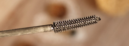 Au naturel с тушью Alverde Wimperntusche Mascara Schwung und Präzision