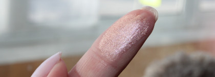 Перламутровая пудра Mineralize Skinfinish MAC в оттенке Soft & Gentle