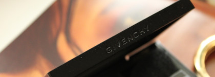 Лето, загар и компактные двухцветные румяна для лица Givenchy Prisme Blush в оттенке 10 power