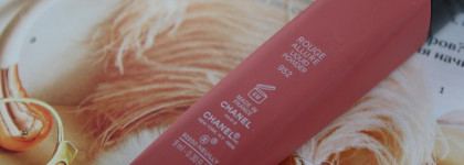 Жидкая матовая помада для губ с эффектом пудры Chanel Rouge Allure Liquid Powder 952