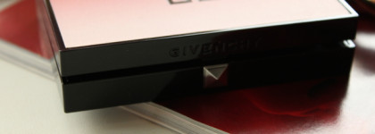 Лето, загар и компактные двухцветные румяна для лица Givenchy Prisme Blush в оттенке 10 power