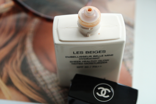 Chanel Les Beiges Sheer Healthy Glow Tinted Moisturizer SPF 30 в оттенке Medium