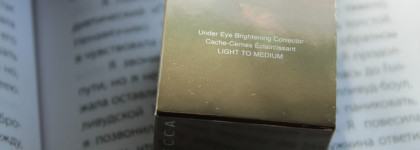 Becca Under Eye Brightening Corrector в оттенке Light to Medium