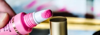 Анти – Стойкость от стойкой Жидкой помады Melted от Too Faced в оттенке Peony