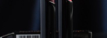 Помады Nouba в оттенках # 5, # 10 коллекции Noubashine