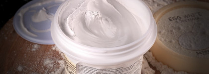 Очищающая маска «Яичный белок» от Skinfood