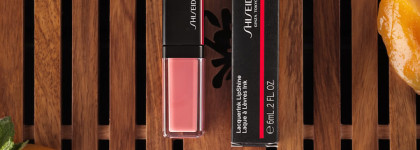 И еще немножко про Shiseido. Лак - блеск Lacquerink в оттенке # 312 Electro Peach