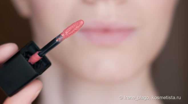 И еще немножко про Shiseido. Лак - блеск Lacquerink в оттенке # 312 Electro Peach