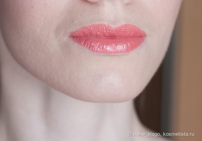 И еще немножко про Shiseido. Лак - блеск Lacquerink в оттенке # 312 Electro Peach