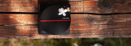 Рассыпчатая пудра Synchro Skin Invisible Silk Loose Powder от Shiseido (#01 Radiant)