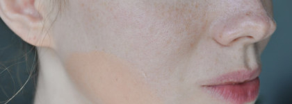 Украшение кожи при помощи Морковного, т. е Светлого оттенка Clair от Erborian CC Creme HD Radiance SPF25